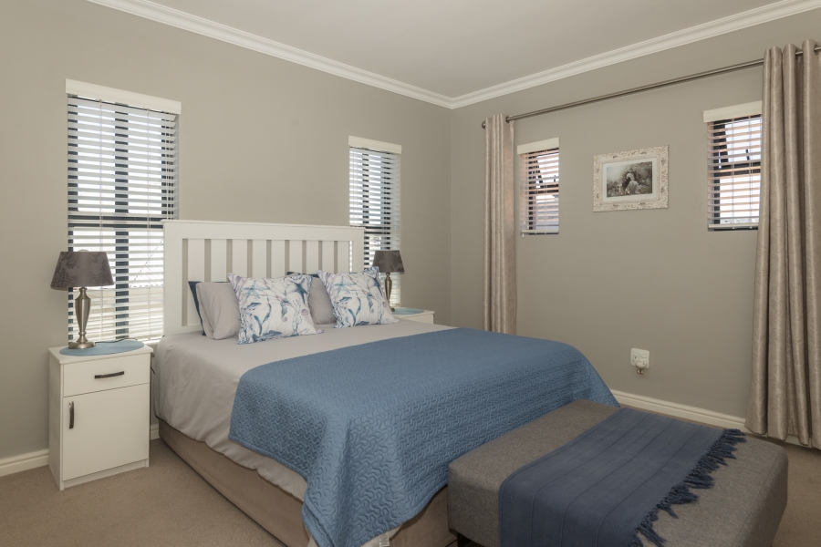 4 Bedroom Property for Sale in Calypso Beach Western Cape